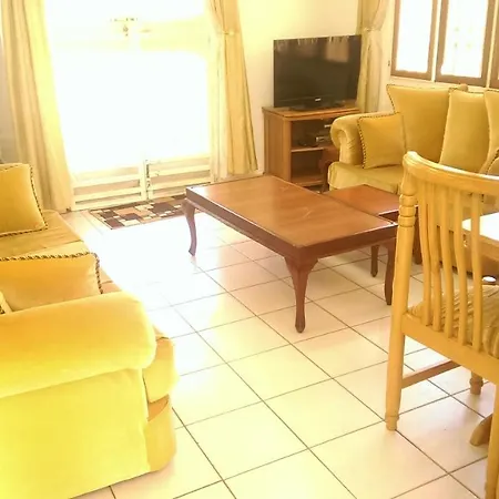Corinya Serviced Apartments Entebbe Exterior photo