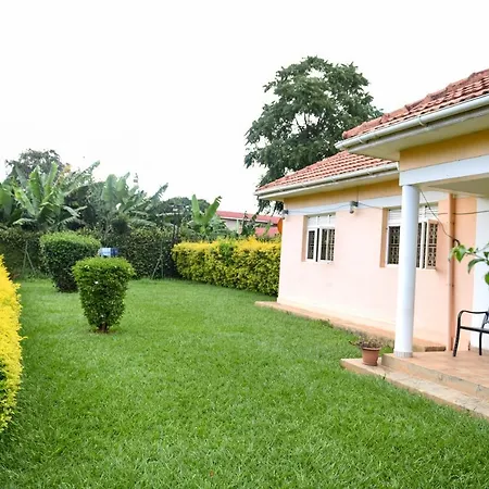 Corinya Serviced Apartments Entebbe Exterior photo